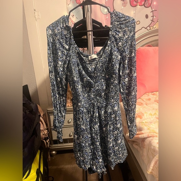 Hollister Dresses & Skirts - Hollister Blue Floral Smocked Waist Long Sleeve Romper - Size Large